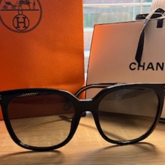 Givenchy GV7085/F/S  Sunglasses - Picture 9 of 9